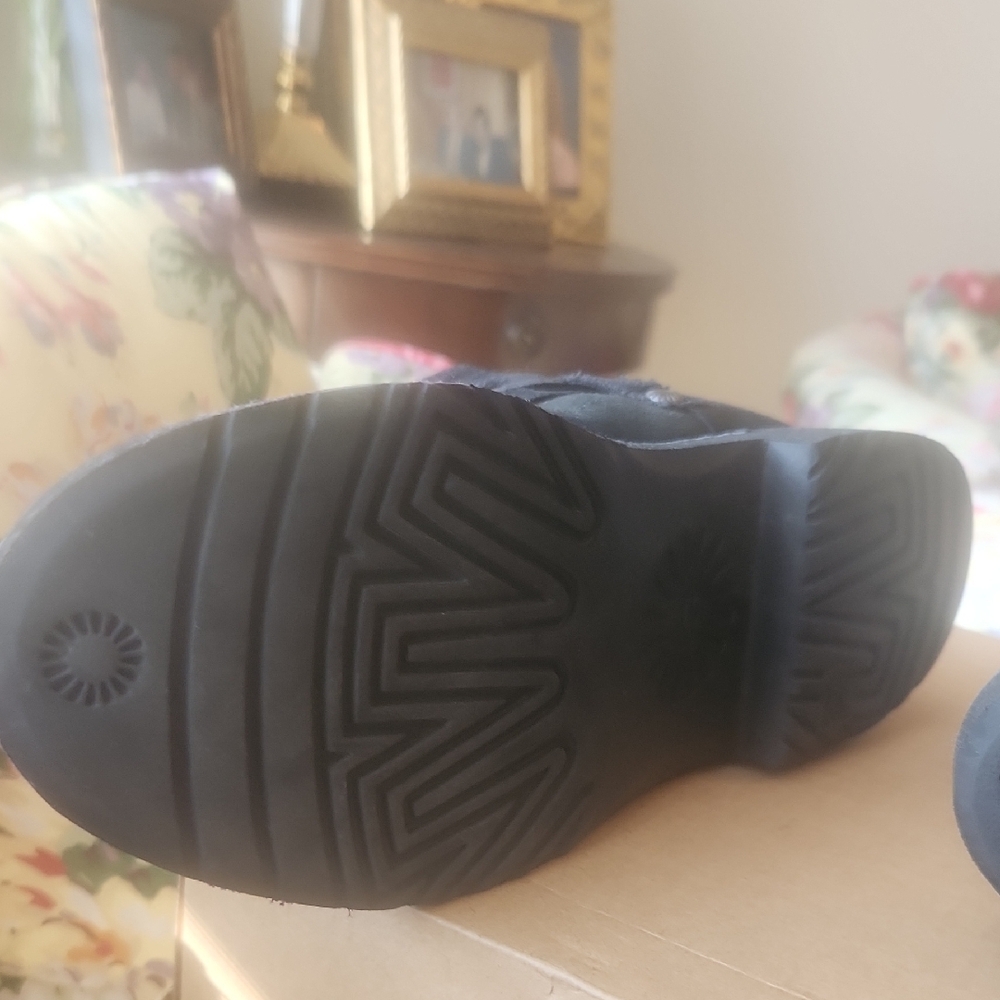 Its In good condition. UGG Black Ankle Boots. I wore it once. No Box - Picture 4 of 6